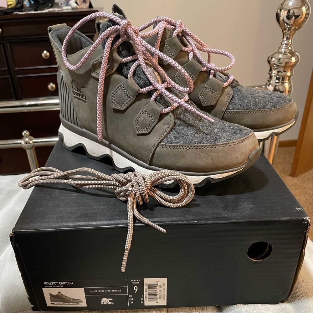 Sorel caribou quarry. Woman boot. Size 9. Like new!